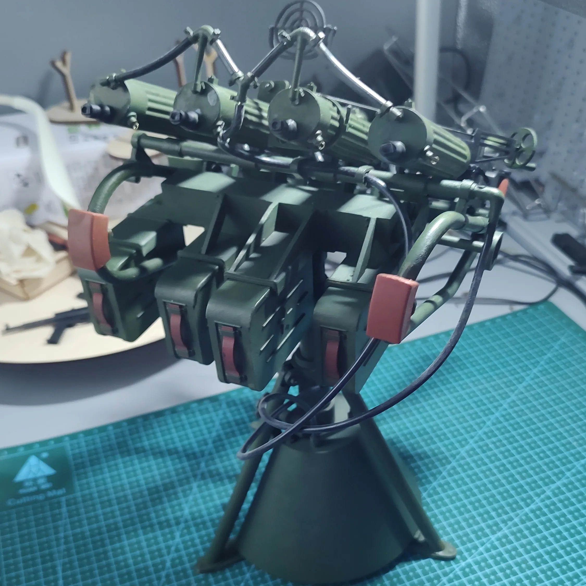 Pistola giocattolo modello mitragliatrice Maxim M4 quadruplo scala 1/6 stampata in 3D e dipinta a mano per action figure da 12 pollici