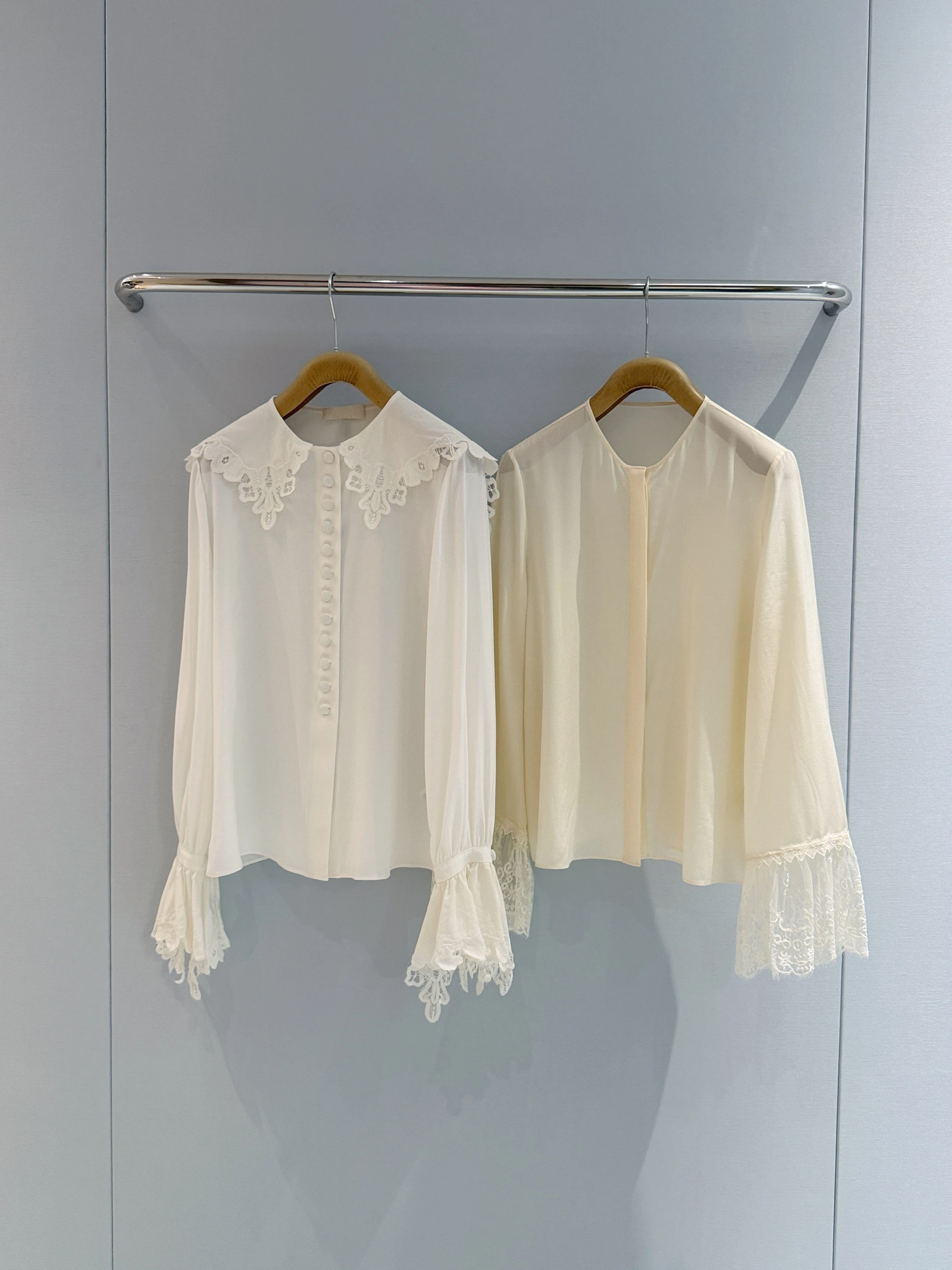 

2026 Summer New Women's Shirt Lace Lace Splicing Shirt Top Made of Silk Material High Quality French Girl Style Soft Versatil