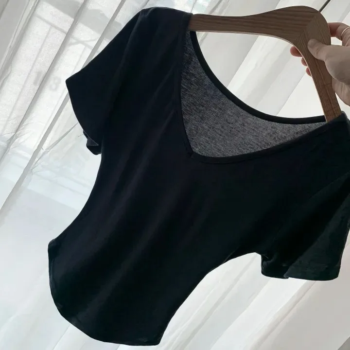 เสื้อยืดคอกลมทรงเข้ารูป สไตล์ลำลอง ผ้าคอตตอน ใส่สบาย เน้นสัดส่วน รุ่นใหม่ ฤดูใบไม้ผลิ/ฤดูร้อน