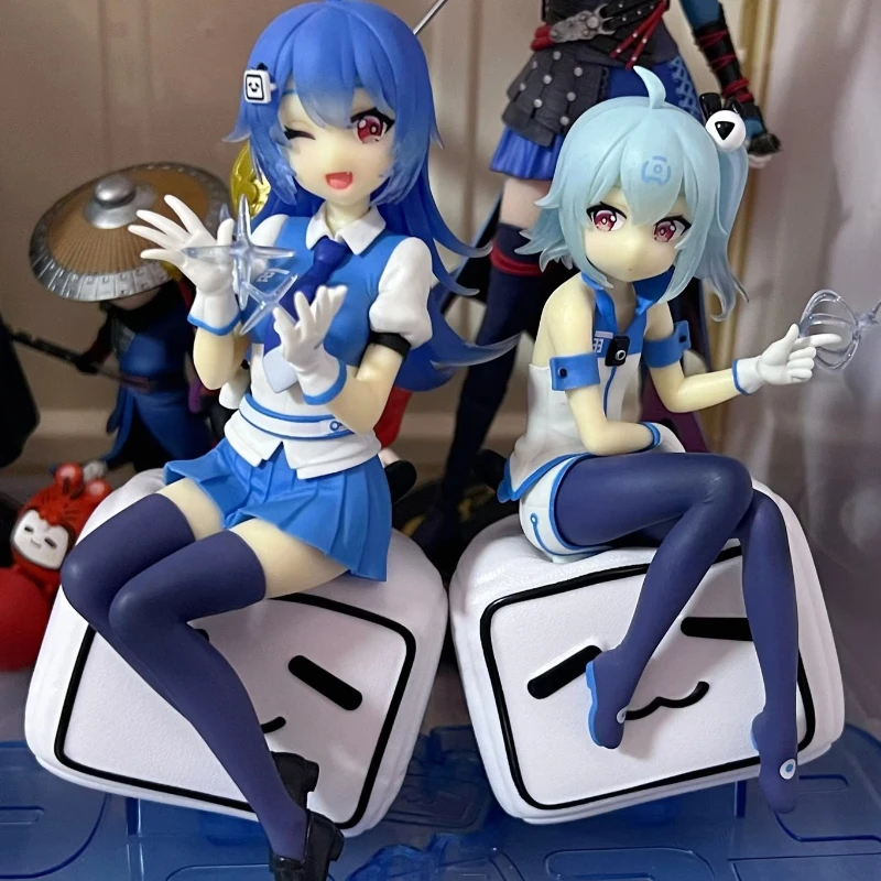 new-product-in-stock-17cm-2233-small-tv-figurine-collectible-surprise-holiday-surprise-gift-for-good-friends-and-anime-fans