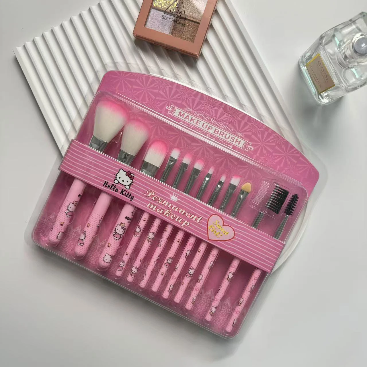 

12-Piece Cartoon Makeup Brush Set Adorable Cartoon Makeup Brush Set Women's Exclusive Makeup Tools Facial Care Set