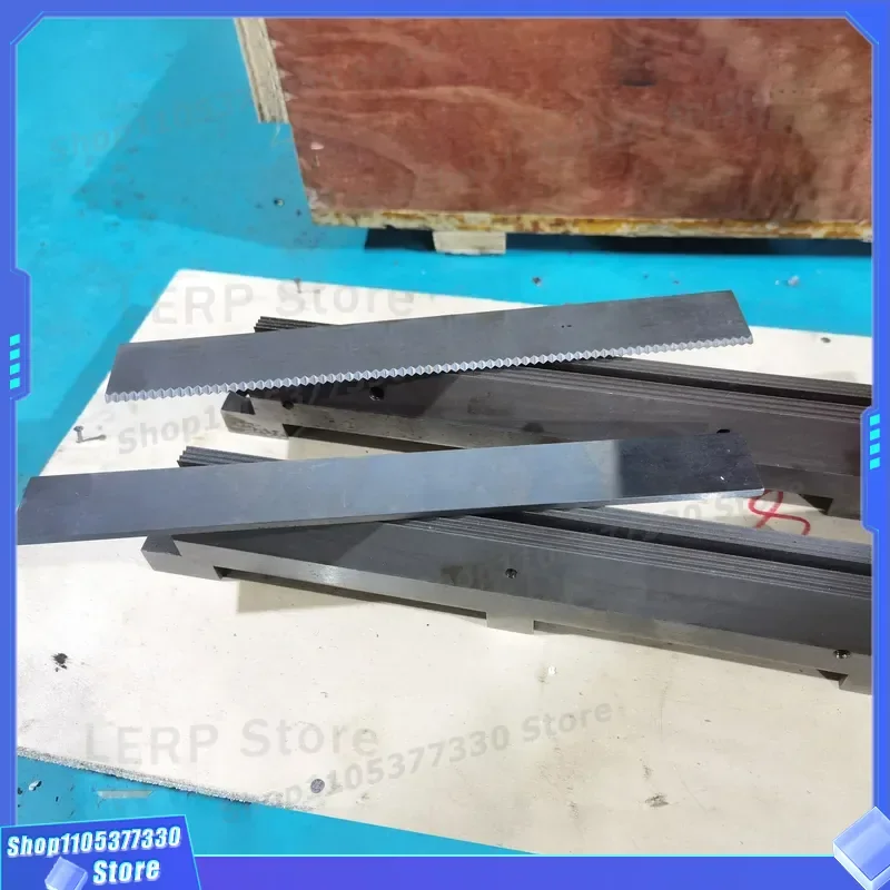 Durable Blade Holder for Precision Pillow Packaging Machine Tool Spare Parts Cutting Flow Wrap Film Replacement Component