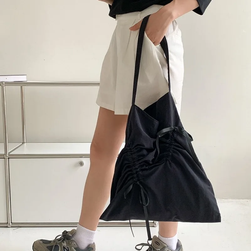 Female Fashion Casual Lightweight Shoulder Bag Large Capacity Nylon Shopping Commuter Bag Niche-Designed Pleated Underarm Bag