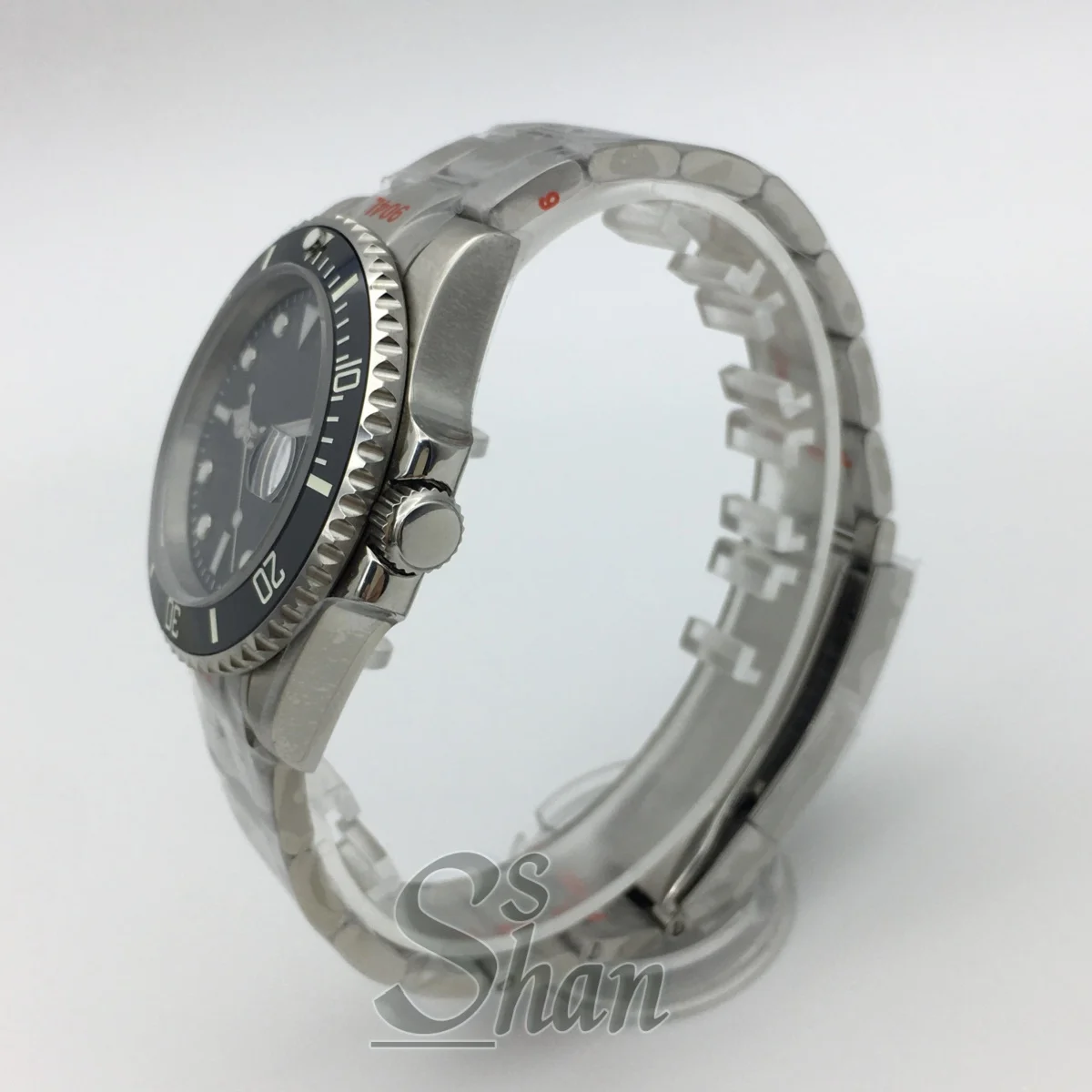 40mm ブラックとブルーのメンズ自動機械式ダイビングウォッチ NH35A PT5000 サファイアガラス ブルーグリーン照明付きダイヤルとベゼル