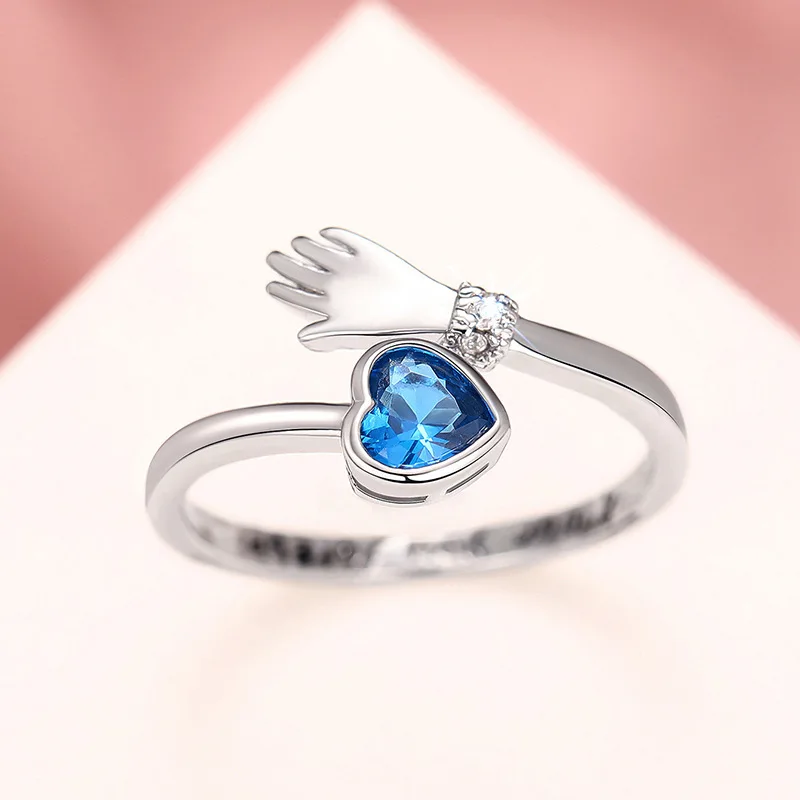 يمكن تعديل النسخة الكورية من الحلقة الملونة على شكل قلب مع فتحة أنثوية. إنها إكسسوار متخصص مع أزياء #4