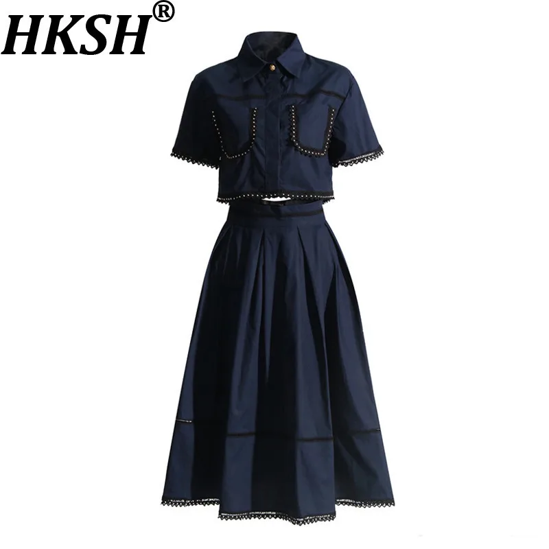 

HKSH, новый летний женский комплект из двух предметов, рубашка с отложным воротником и короткими рукавами и карманами, элегантные модные топы, драпированная юбка трапециевидной формы HK10055