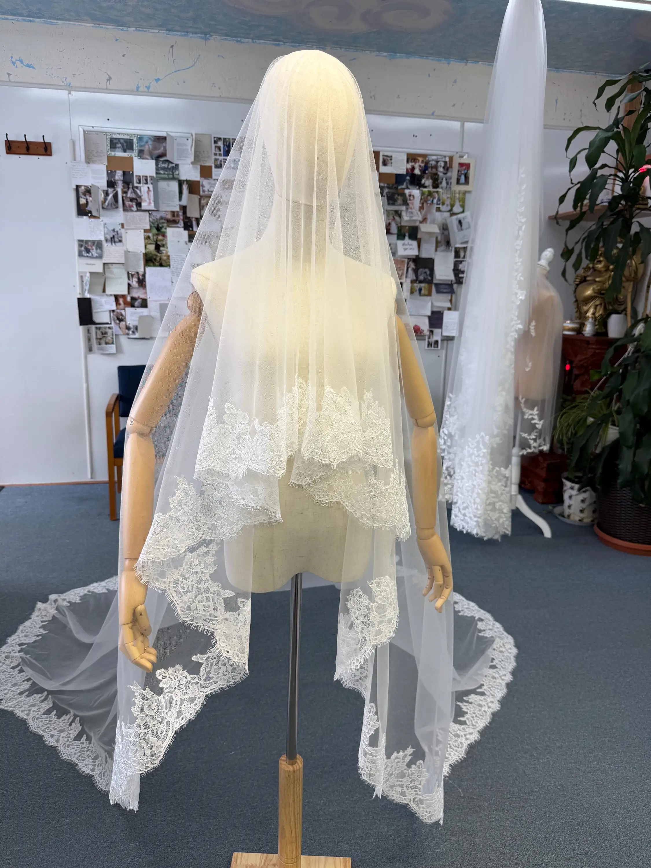 Chantilly Lace Wedding Veil Bridal Veil Two Tierof White-light Ivory Wedding Accessories Bridal Veil