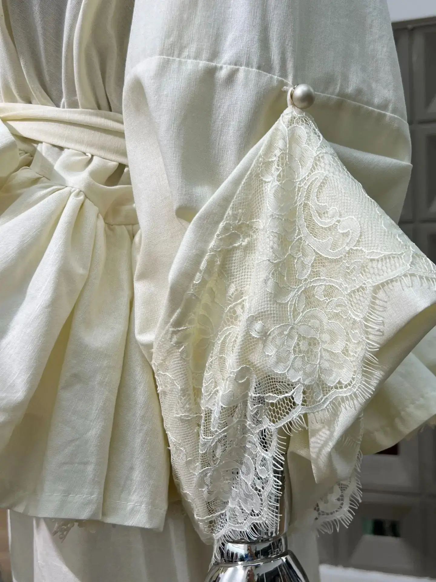 Herbst Neue Feste Verstärktes Spitze Drei Stück Set für frauen Chic Schal V-ausschnitt Lose Tops Hohe Taille Lange Röcke weibliche Set Kleider