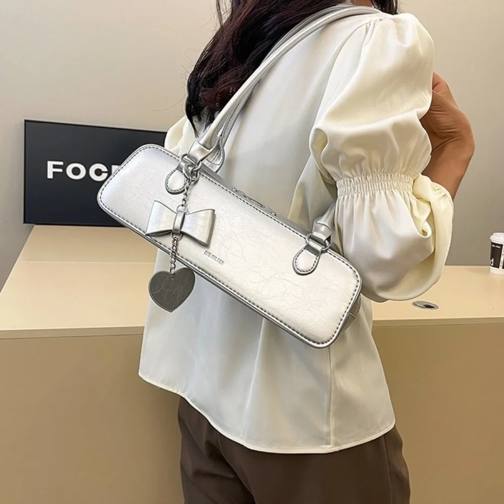 

Элегантная французская сумка-палка, простая большая вместительная милая сумка подмышками, текстура с подвеской в виде сердца, сумка на плечо для женщин и девочек