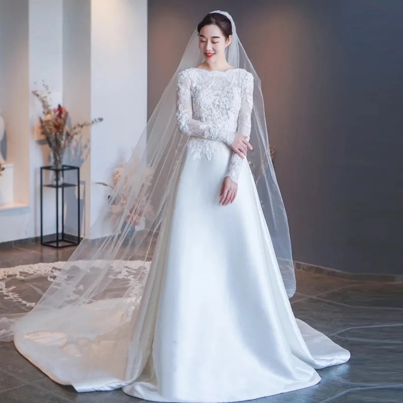 

French Satin Main Wedding Dress2025New Style Bride Long Sleeve Slimming Off-Shoulder Simple White Long Train Dress