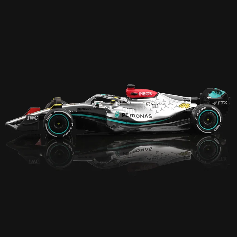 Bburago 1:43 Mercedes Benz W13 E F1 Car #63 44 2022 Diecast Alloy Luxury Vehicle Formula Racing Hardbound Edition Model Toy