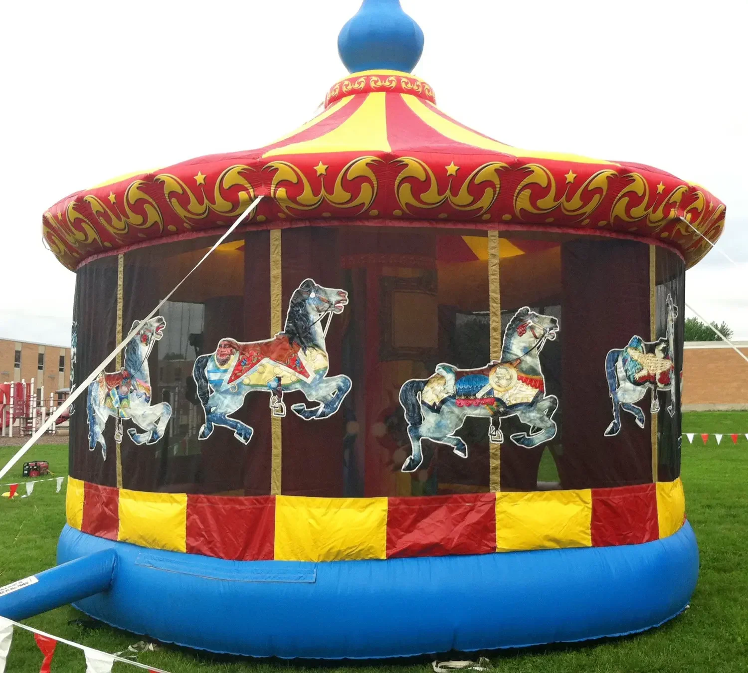 Factory Price Circus Tent Moonwalk Inflatable Carousel Bounce House for Rental
