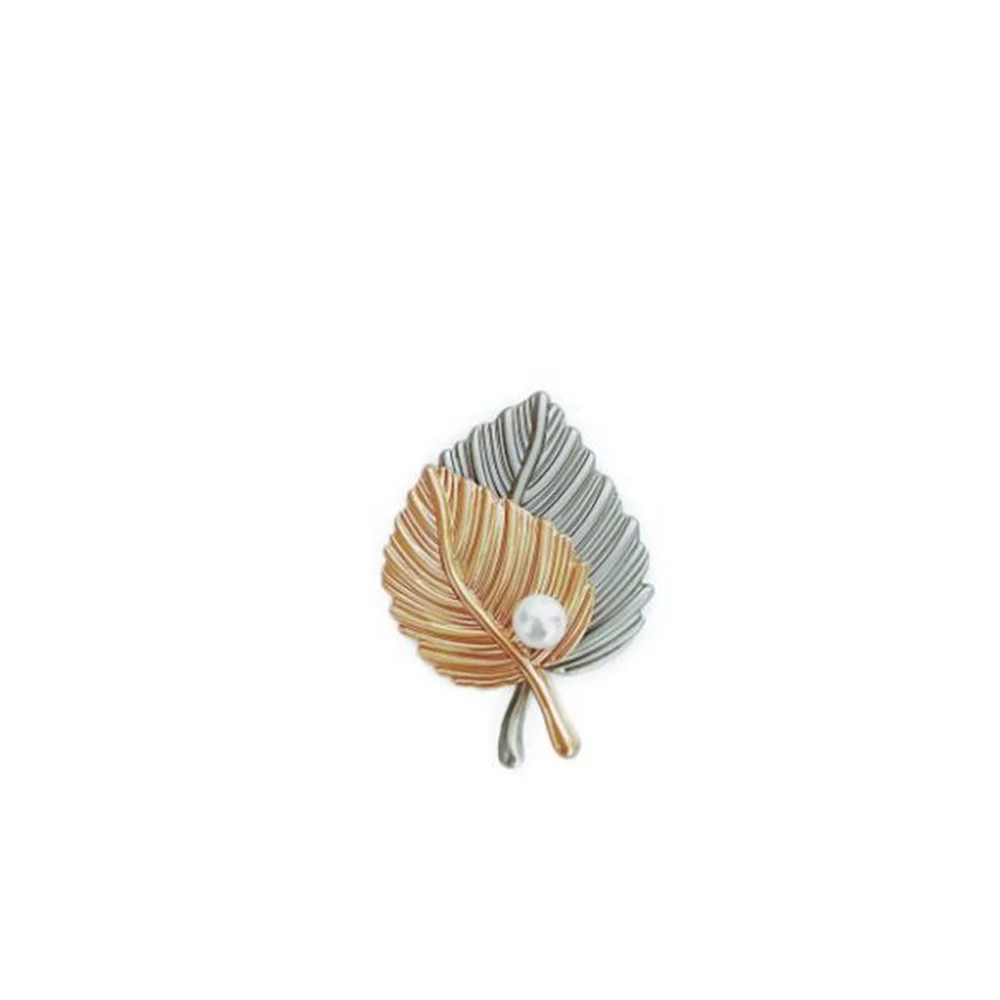 Vintage Maple Leaf Brooch for Women Gold Metal Leaf Lapel Pin Badge Suit Coat Scarf Jewelry Autumn Fashion Gift Accessories view 4