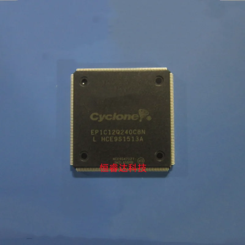 

(1-10 шт.) 100% новый набор микросхем EP1C12Q240C8N QFP-240
