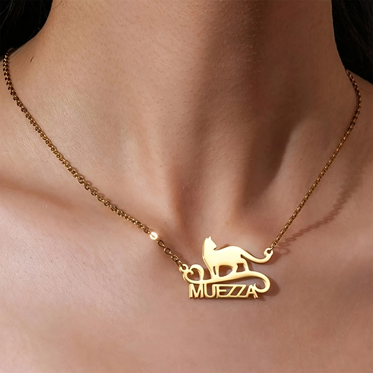 

Personalized Cat Necklace for Women 18K Golden Plated Stainless Steel Customizable with English Name Elegant Animal Necklace