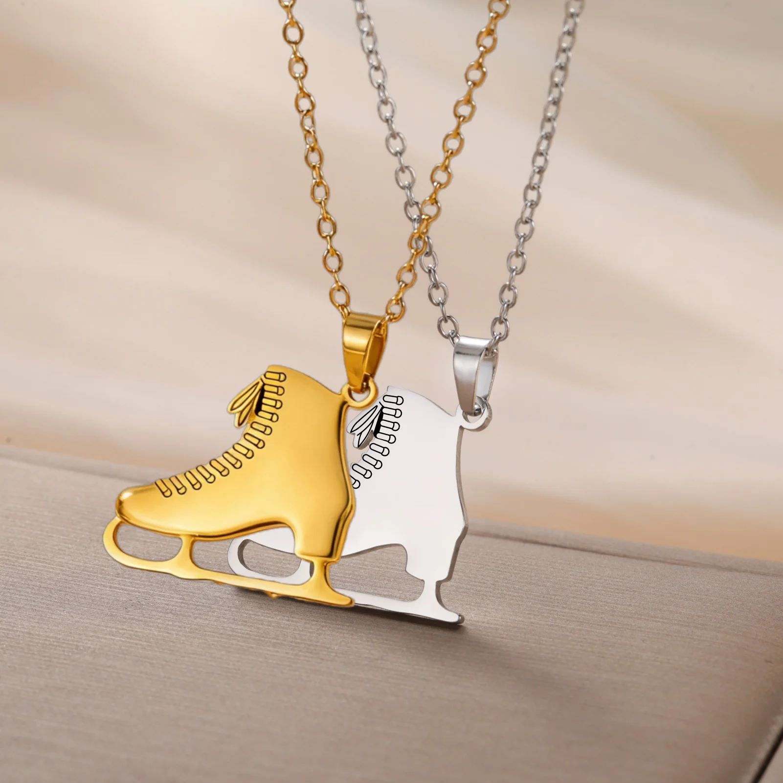 Amaxer Fashion Skater Necklace Ice Skate Necklace Figure Skating Pendant Team Sport Skater Jewelry Skate Lover Gifts