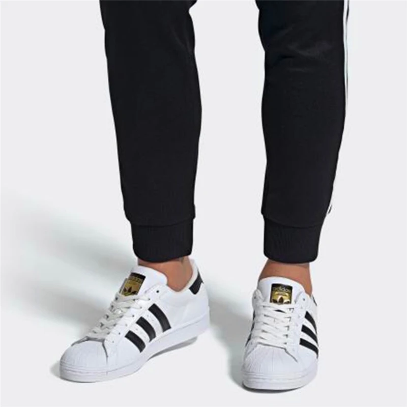 Adidas-tênis de skate superstar para homens e mulheres, sapatos ao ar livre preto e branco, calçados esportivos confortáveis e casuais, originais