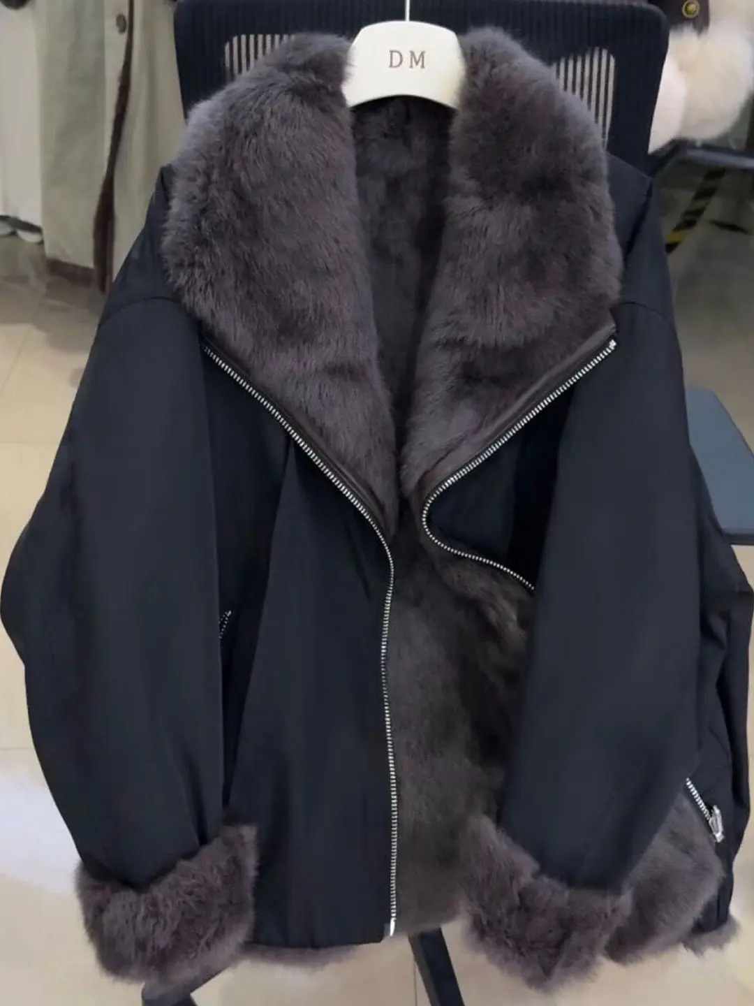 

Женская стеганая куртка с меховой подкладкой из кроличьего меха, на молнии, с длинными рукавами, стандартной длины, модная, для повседневной носки