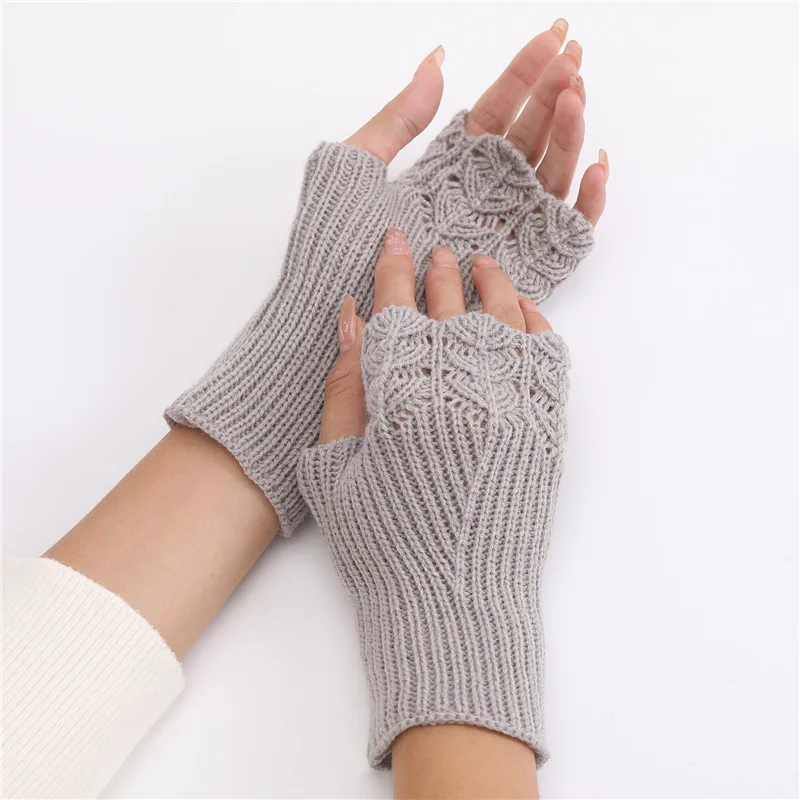 Pair Women Autumn Winter Fishnet Knit Short Gloves, Fashion Personalized Cold Resistant Warm Gloves for Outdoor Daily Wear