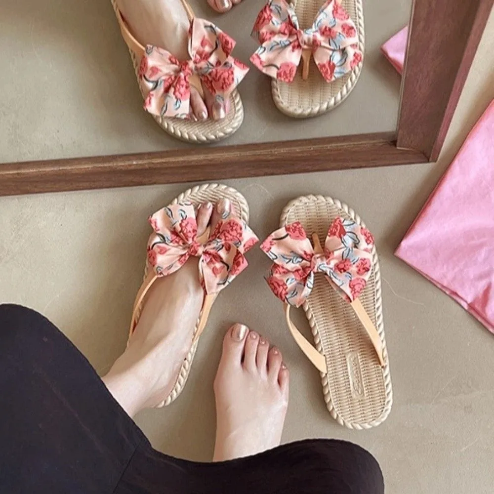 PVC Bow Rose Flower Slippers Non Slip Flowers Pattern Flip Flop Sandals Indoor Outdoor Fairy Style Girl Bowknot Slippers Ladies view 2