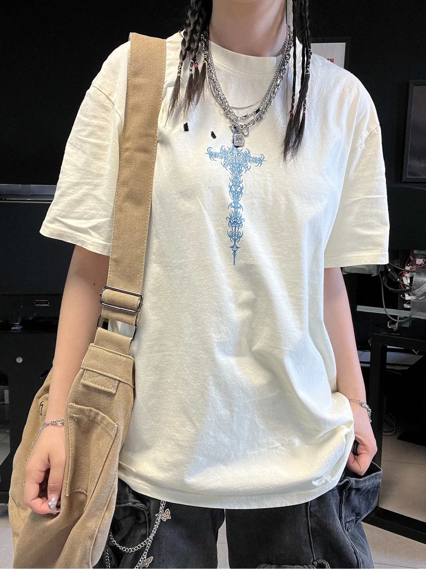 통기성 좋은 찢어진 티셔츠 커플용 심플 슬림핏 남녀공용 면 폴리에스터 탄성섬유 고급감