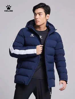 KELME, Chaqueta de algodón de invierno para hombre, abrigo corto cálido con capucha, uniforme de equipo deportivo de entrenamiento, prendas de vestir acolchadas para mujer 8261MF1013