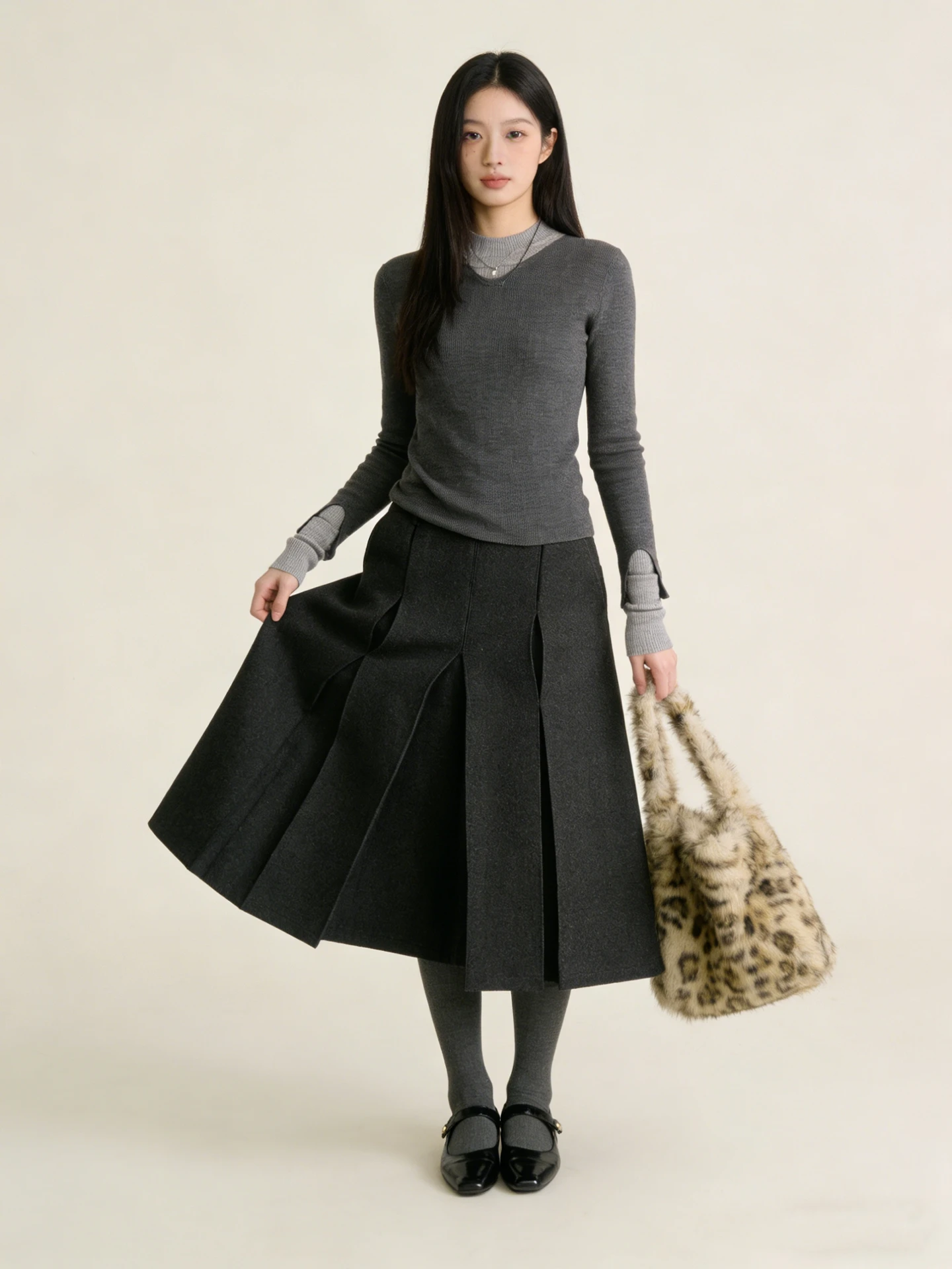 

ay Woolen Skirt Pants Casual Loose Wide Leg Pleated Nine Point Pants Small Design Sense Casual Trousers for Ladies