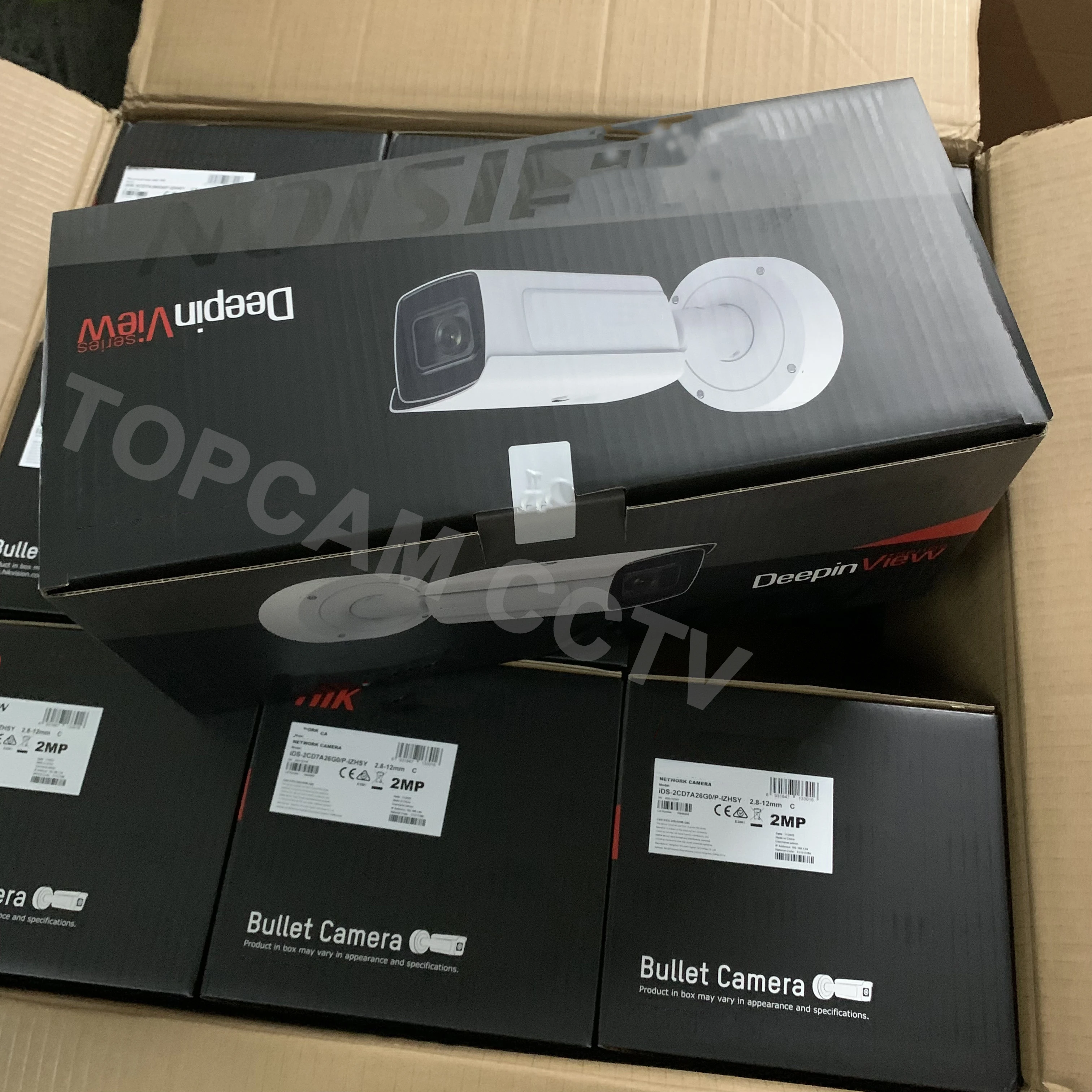 המצלמה היעילה ביותר לניהול תחנות חניה: 2MP DeepinView ANPR Moto Varifocal Bullet Camera iDS-2CD7A26G0/P-IZHS(Y) HIK