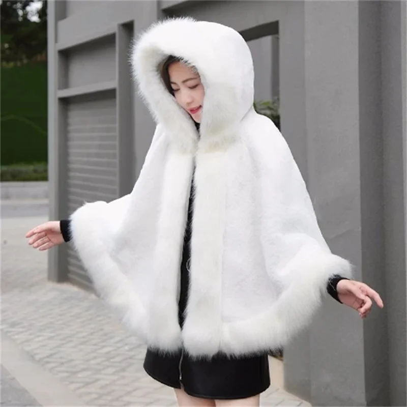 Abrigo de felpa para mujer, capa chal de piel corta ajustada de lana de cordero de imitación, Top de moda para mujer para Otoño e Invierno