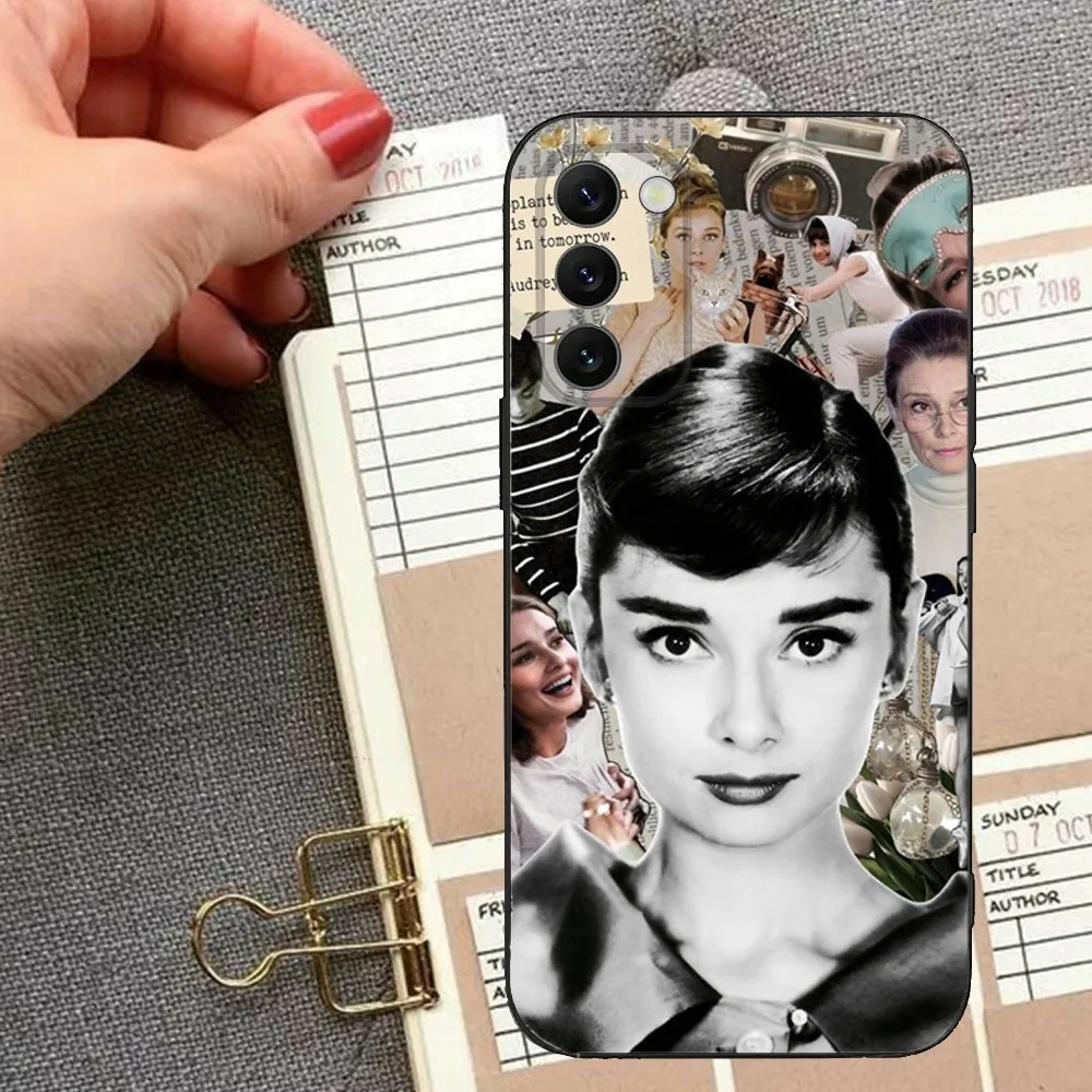 Audrey Hepburn Phone Case For Samsung S24,23,23,22,30,21,10,9,Note20 Ultra,Lite,Ultra,5G,Plus,FE,Black Soft Case