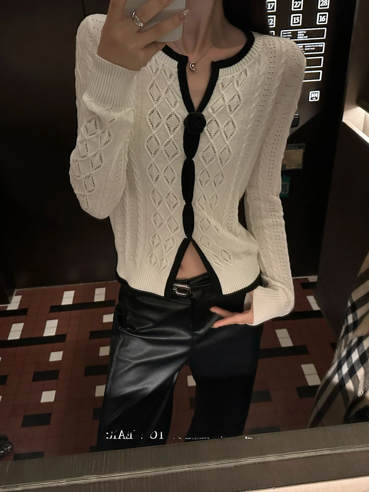 

Color Blo Knitted Long Sve Hollow out Base irt Women's Comfortable Faion Design Commute Sle mid Autumn Top