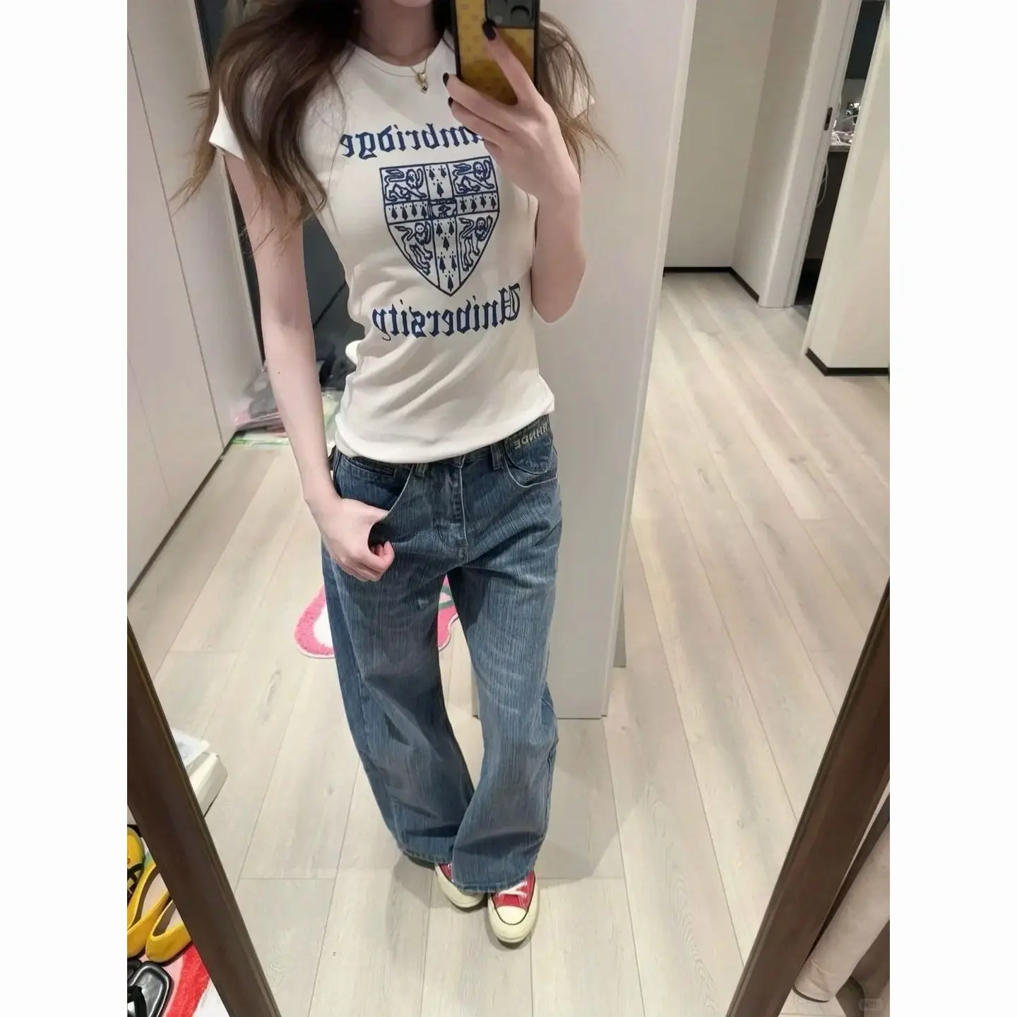 American Retro Letter Printed Short Sleeved T-shirt Women Vintage Slim Fit Versatile Waist Cinching Style Top Trendy