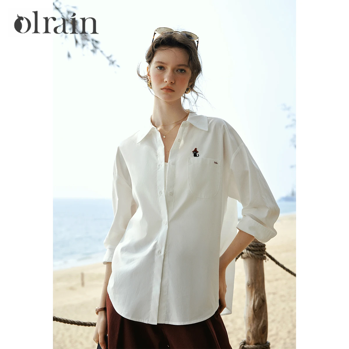 

OLrain Women's Casual Shirts 2026 Spring Lightweight Funny Cat Embroider Blouse Office Lady Turn-Down Collar Shirt O58CC003001
