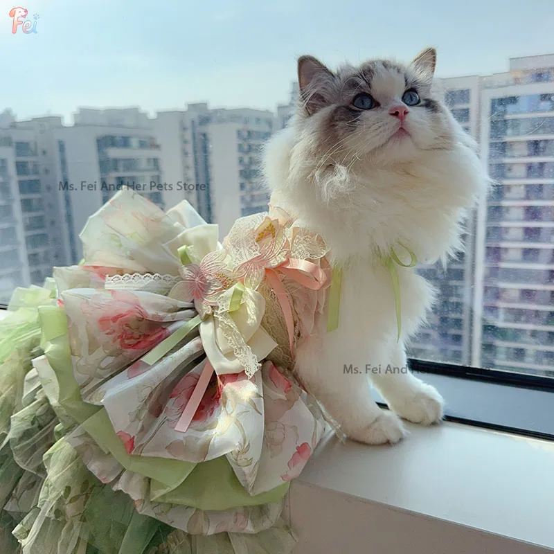 

Princess Style Luxury Flower Embroidery Dog Dress with Handmade Lace Bow Long Tail for Small to Medium Puppie Elegant Pet Outfit