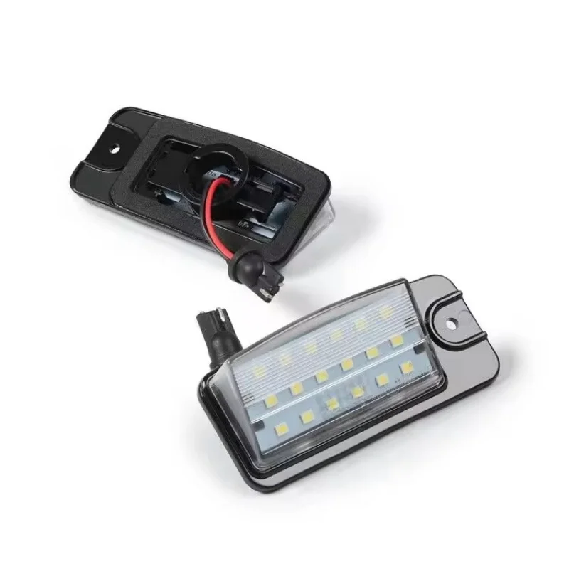 For Nissan Altima L32 Rogue T32 X-Trail Pathfinder R51 Maxima A35 2pcs White LED License Plate Lights Car-Styling Number Lamps