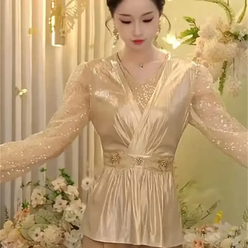 جديد الراقية قميص الموضة المرأة الترتر مشرق زهرة الحرير التطريز الديكور الدانتيل المرقعة بلوزة أنيقة فاخرة الربيع