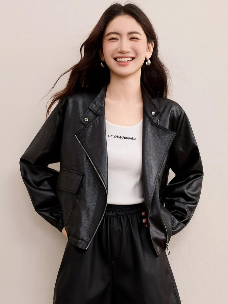 

SENTUBILA Women's Solid PU Leather Jacket Autumn 2025 New Stand Collar Loose Fit Long Sleeve Casual Short Coat W53WB3541