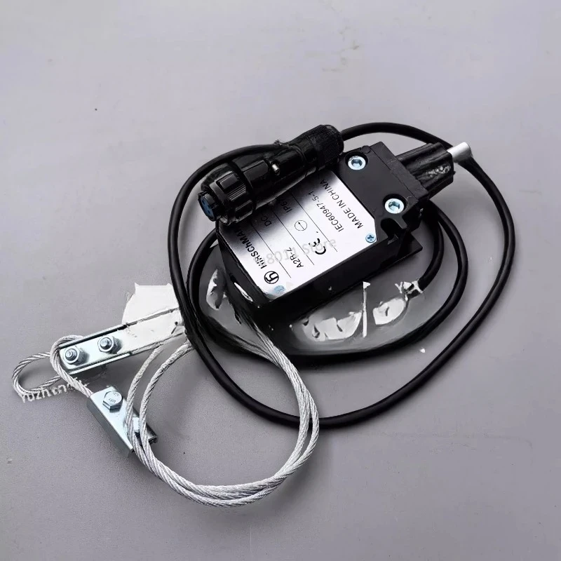 

Crane Limiter Height Limit Large Small Hook Anti-Roll Switch 25K5-1 XCT25