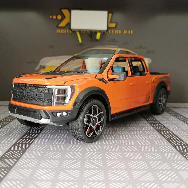 

Модель внедорожника Ford F-150 (1:20), литая под давлением, с имитацией звука и света, игрушка для детей, подарок