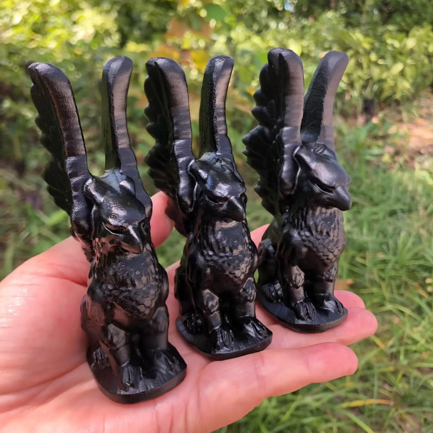 10cm Natural Obsidian Griffin Figurine Winged Lion Stone Statue Mythical Creature Crystal Ornament, Desktop Home Decoration Gift