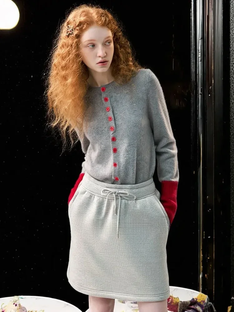 

Вязаный свитер ZhuoZhi Design Sensation Color Block с круглым вырезом, осенняя новинка, теплая верхняя одежда в стиле Lazy, мягкий, асимметричный дизайн