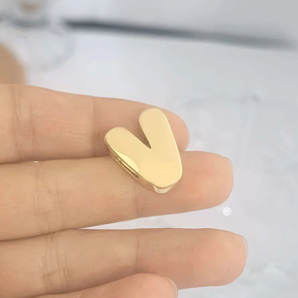 QMHJE Initial Alphabet Buchstaben Spacer Perlen für Armband Großes Loch Stern Herz Charm Anhänger Gold Farbe DIY Herstellung Kupfer Großhandel