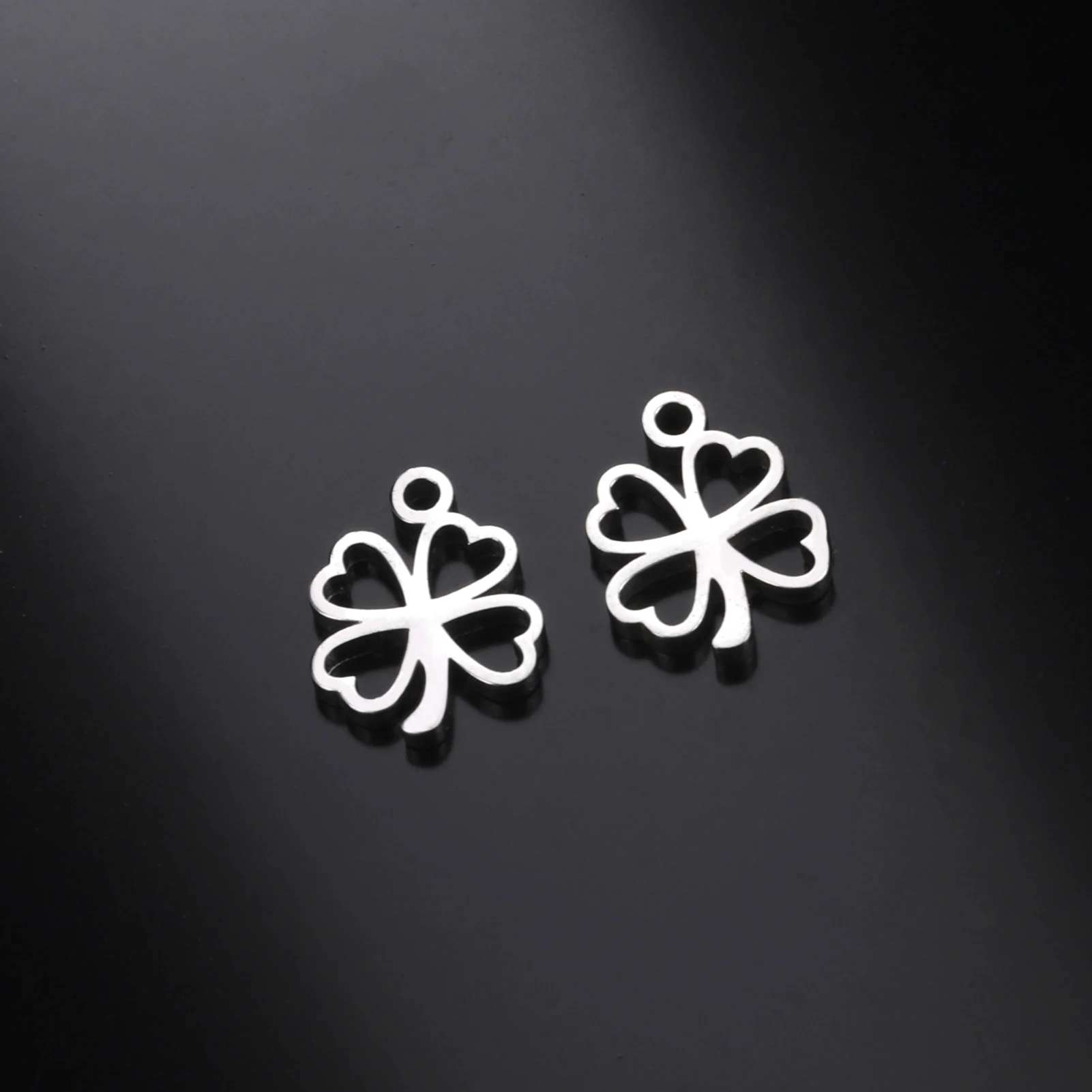 Skyrim 5pcs/lot Stainless Steel Four-leaf Clover Charms for Jewelry Making Lucky DIY Pendant for Earring Necklace Bracelet New