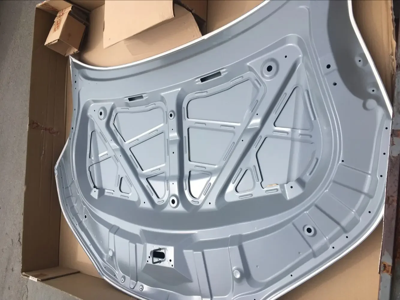 مناسبة لهوندا كراون URV غطاء محرك السيارة الأصلي الجديد Weijia