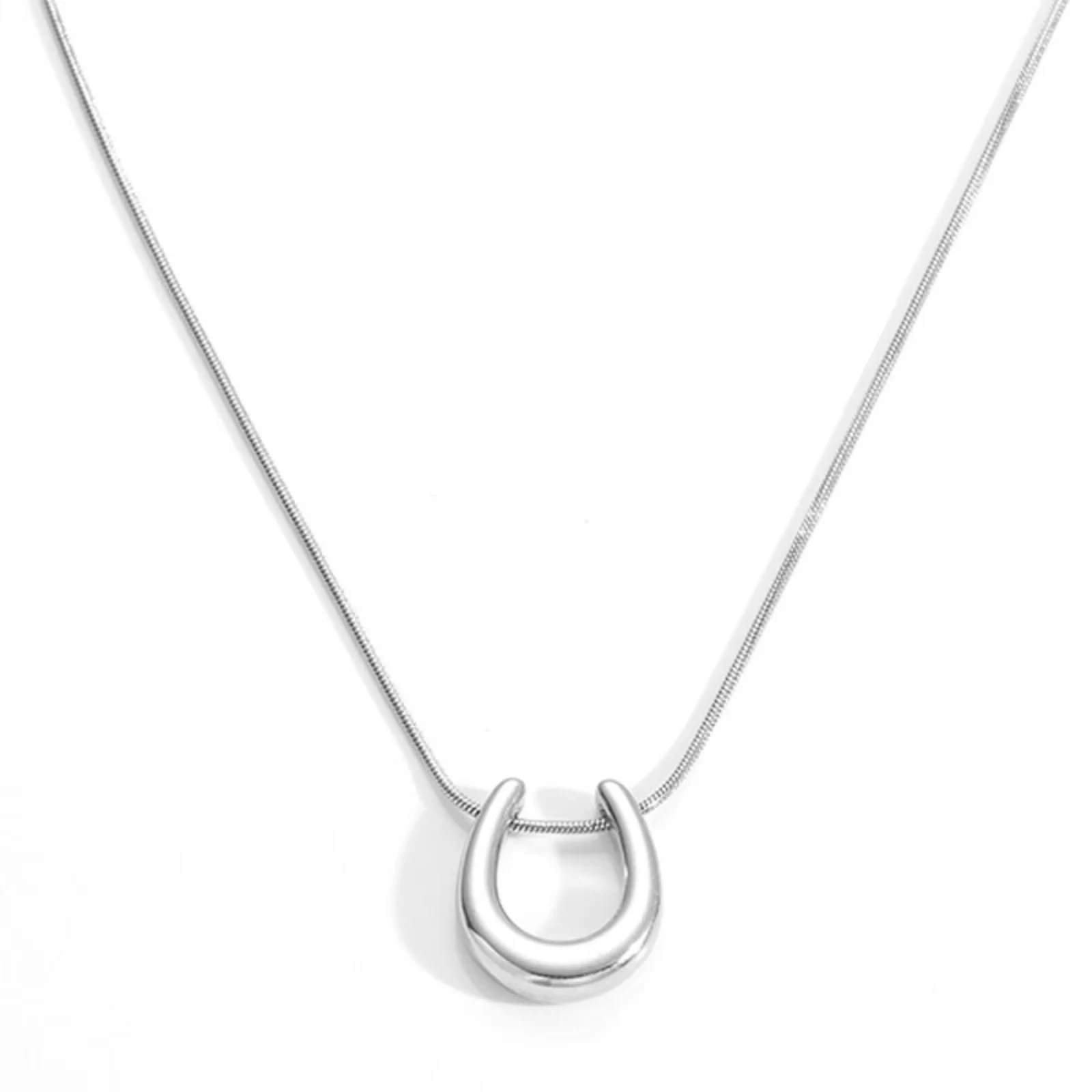 Edelstahl U-förmiger Hufeisen-Anhänger Halskette für Damen, vergoldet, Schlangenkette, Glücksbringer, modisches Schmuckgeschenk – Detail 3