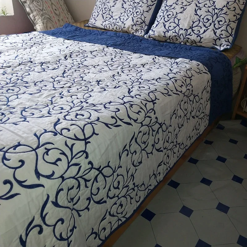 

Embroidered Cotton Quilt Set 3PCS - King Queen Size Breathable Lightweight Bedspread on the Bed, Embroidered Quilted Coverlet