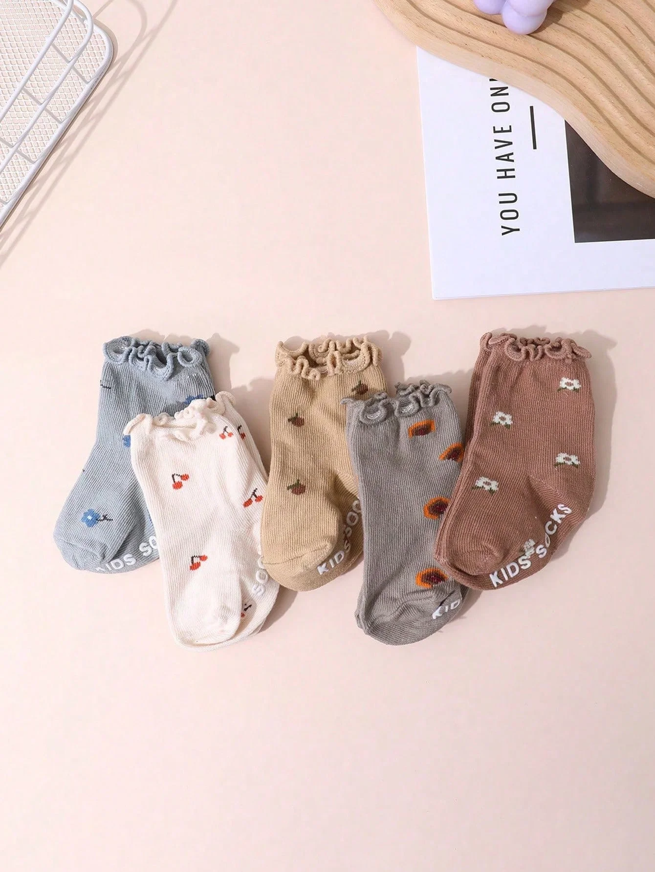 5 Pairs of Baby Girls Ruffle Edge Jacquard Socks Anti-Slip Floor Socks Cute Flower Pattern Toddler Kids Sock Set for 0-24 Months