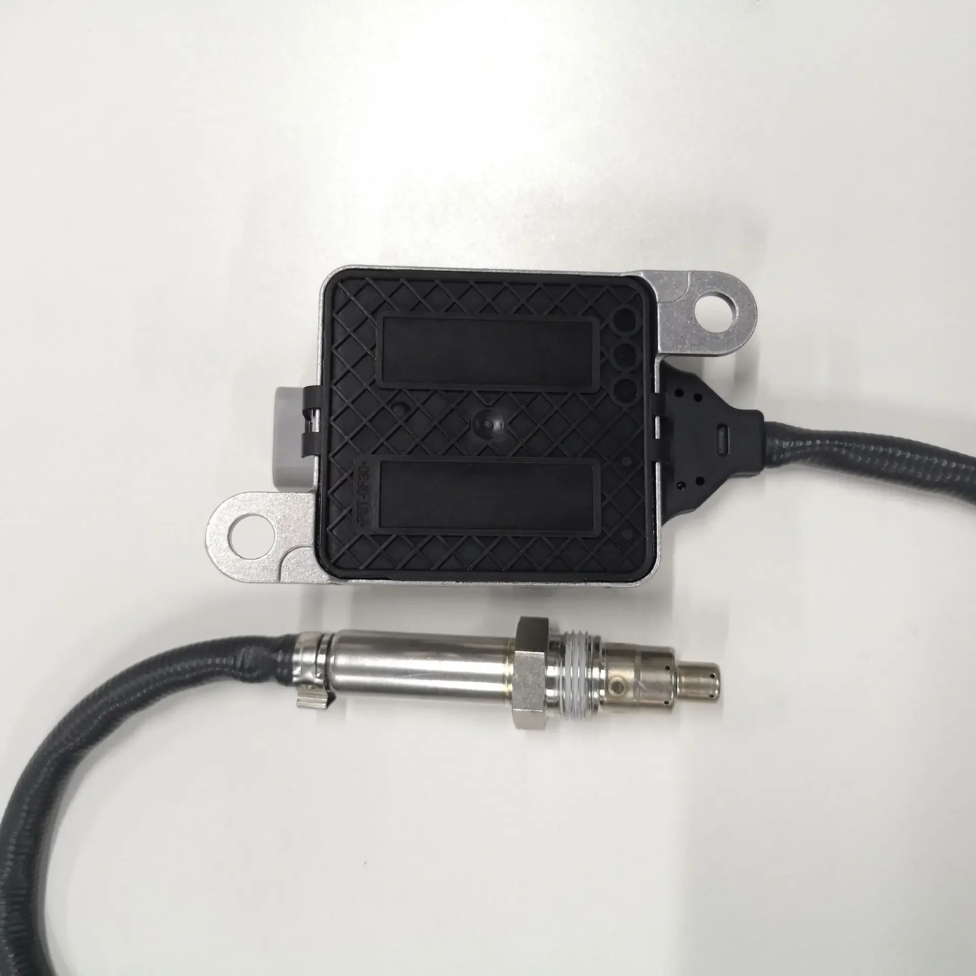 Sensor de exaustão do sensor de nitrogênio e oxigênio do caminhão DZ 109689