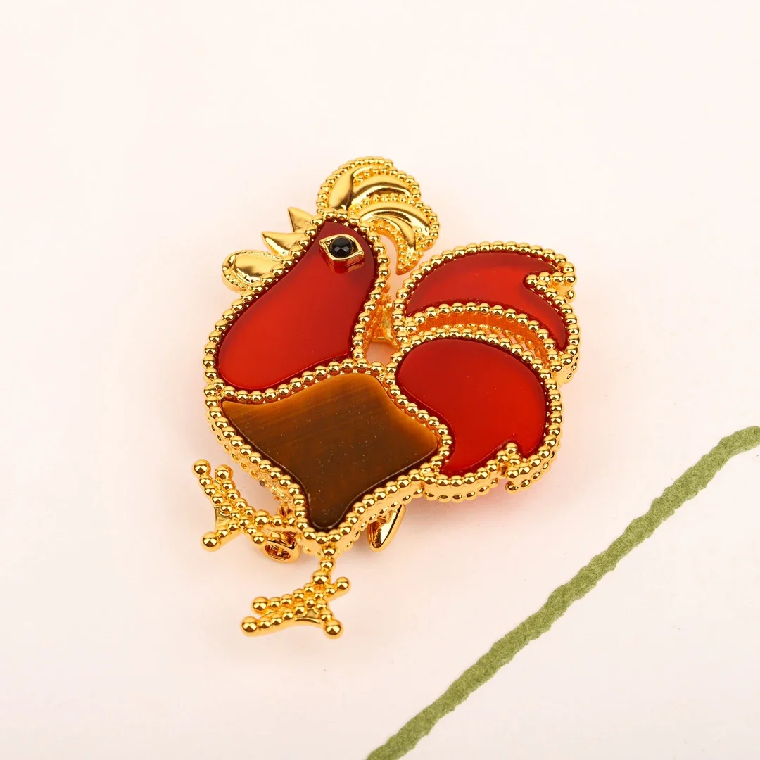 

Europe Designer Brand Animal Gold Luxury 925 Silver Brooch Woman Top Quality Luxury Jewelry Trend