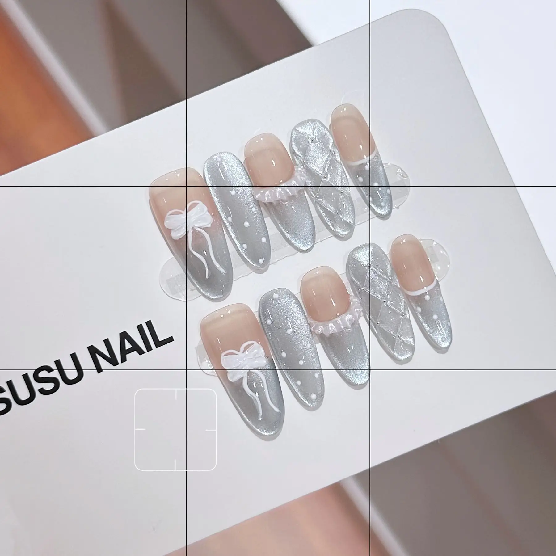 

[Ice Blue Plaid] Sea Salt Summer Refreshing Pure Desire Girl Cat's Eye Handmade Wear Nail Light Luxury Light Therapy Nail Art Batch